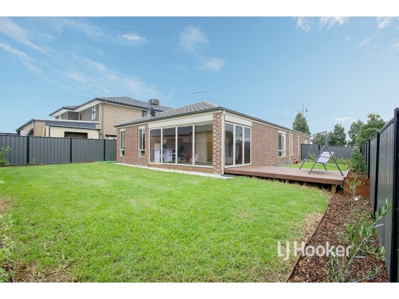 101 Tom Roberts Parade, Point Cook VIC 3030