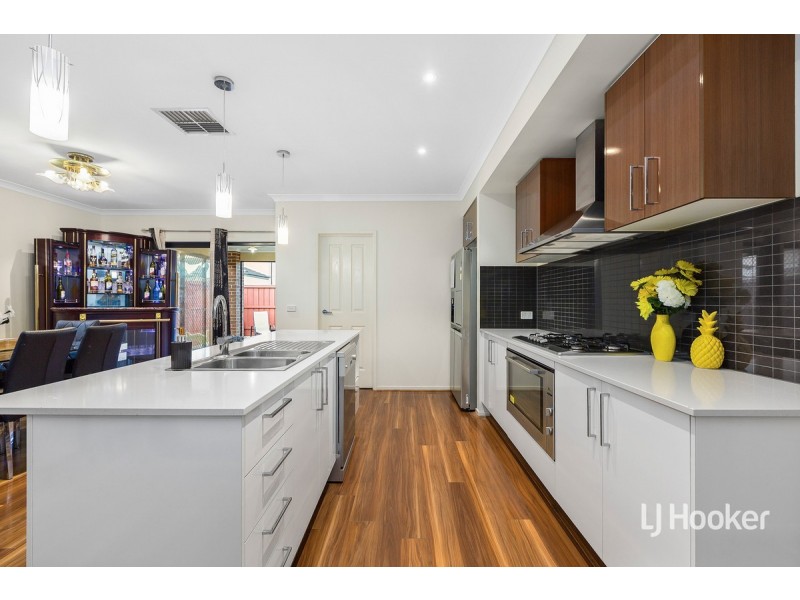 10 Allcrest Way, Truganina VIC 3029