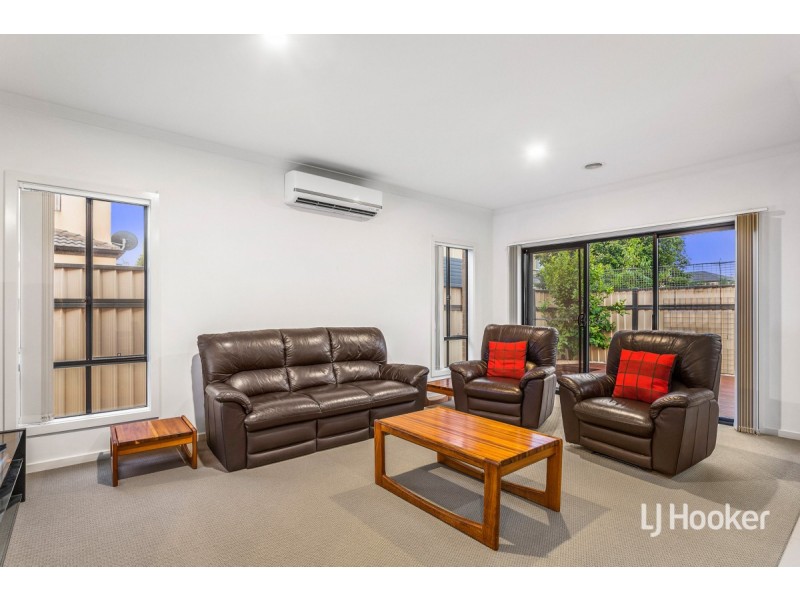 1/3 Santander Crescent, Point Cook VIC 3030