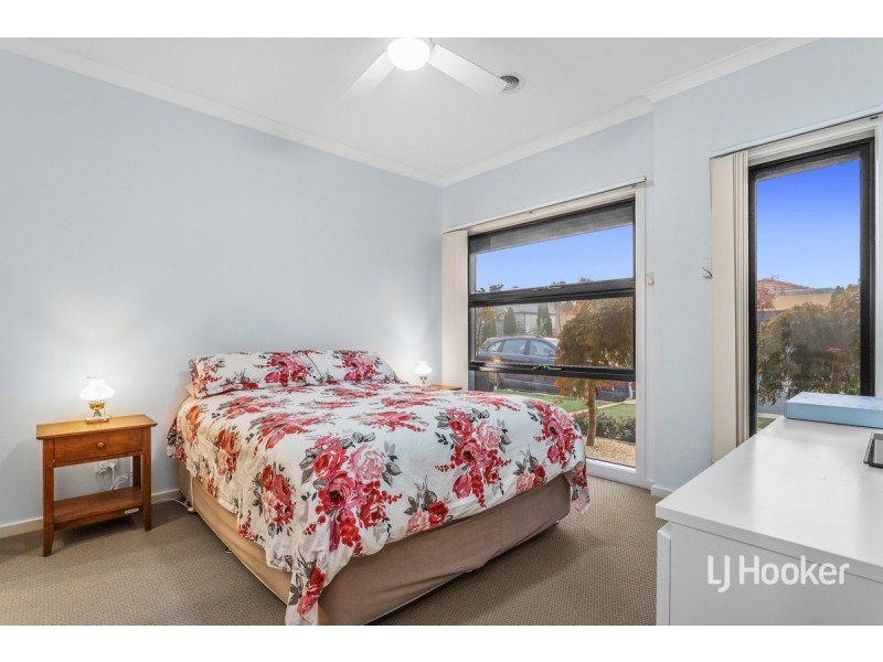 1/3 Santander Crescent, Point Cook VIC 3030