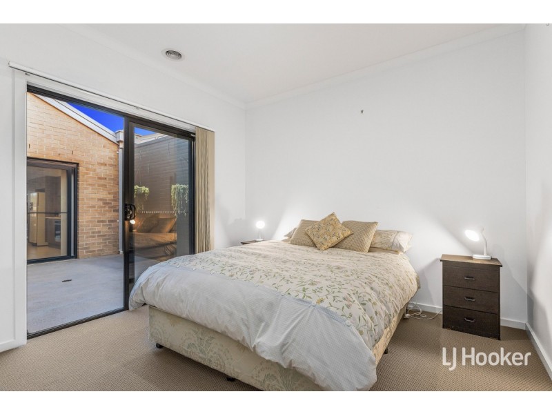 1/3 Santander Crescent, Point Cook VIC 3030
