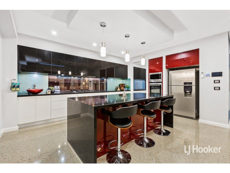 35 Pennsylvania Crescent, Point Cook VIC 3030