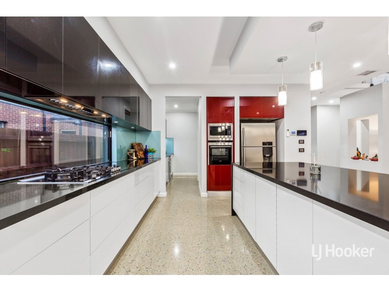 35 Pennsylvania Crescent, Point Cook VIC 3030