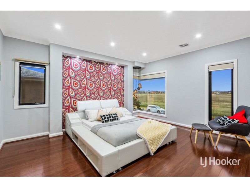 35 Pennsylvania Crescent, Point Cook VIC 3030