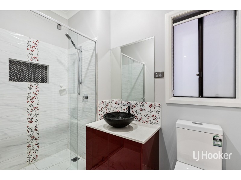 35 Pennsylvania Crescent, Point Cook VIC 3030