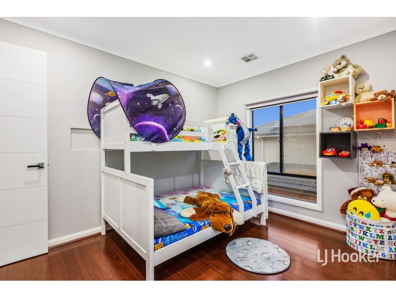 35 Pennsylvania Crescent, Point Cook VIC 3030