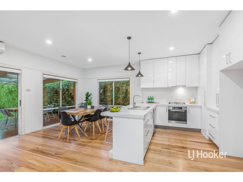 10 Kingsley Avenue, Point Cook VIC 3030