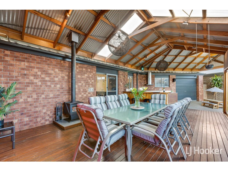 8 Tedesco Court, Werribee VIC 3030