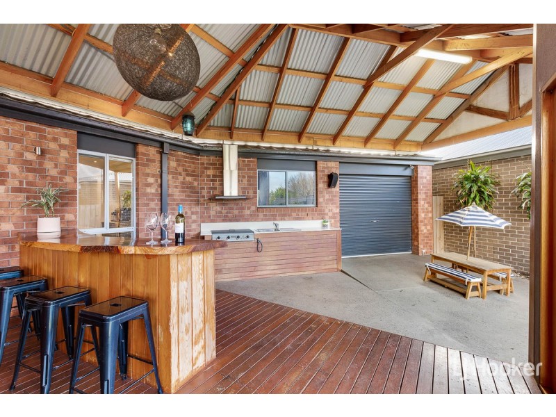 8 Tedesco Court, Werribee VIC 3030