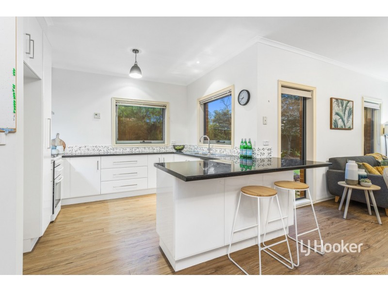 2 Truganina Avenue, Seabrook VIC 3028