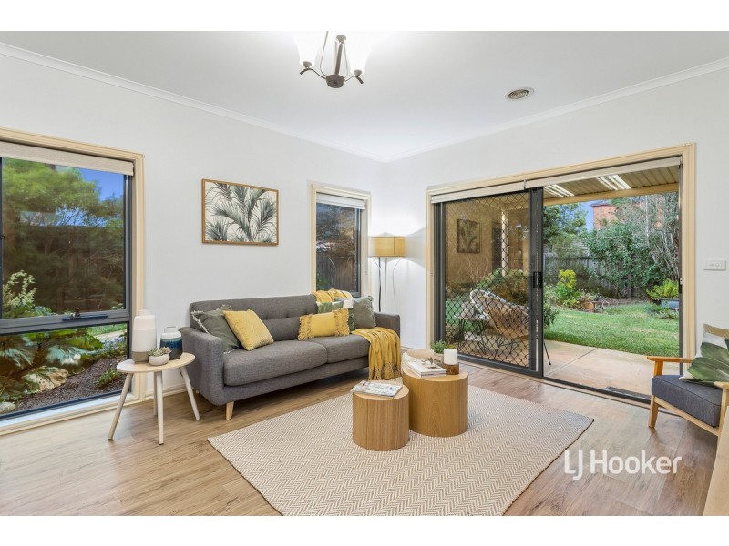 2 Truganina Avenue, Seabrook VIC 3028
