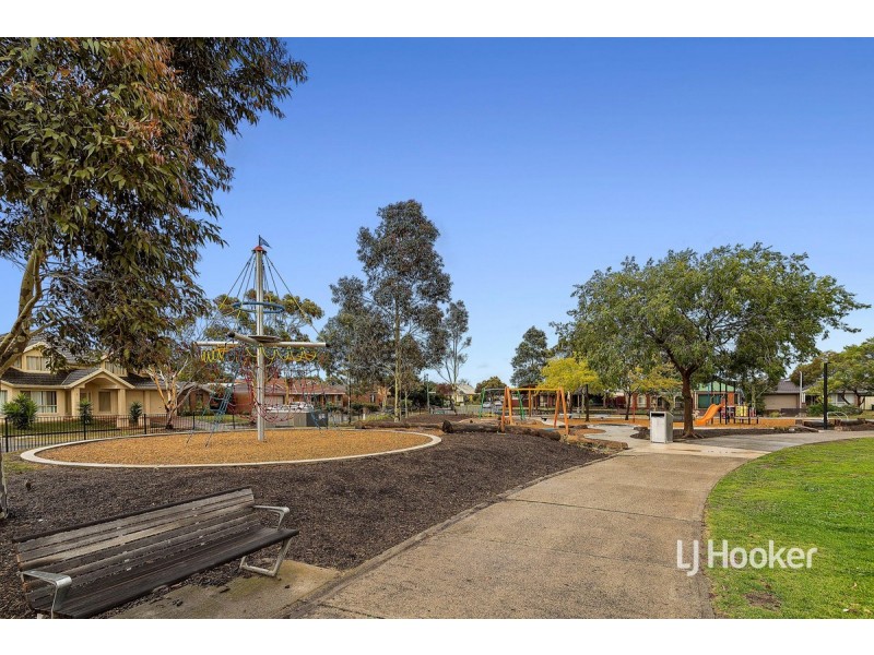 2 Truganina Avenue, Seabrook VIC 3028