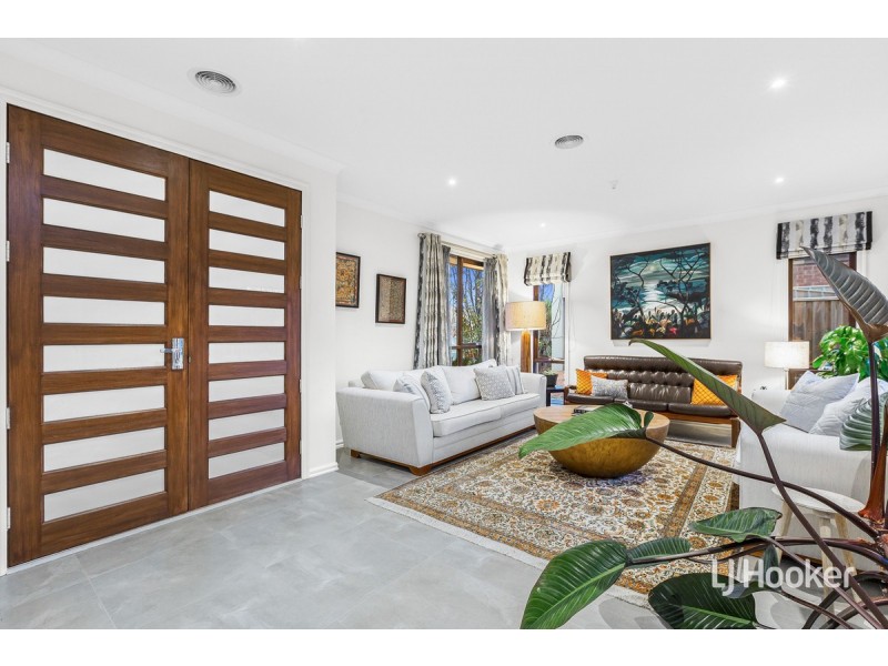 27 Haslewood Street, Point Cook VIC 3030