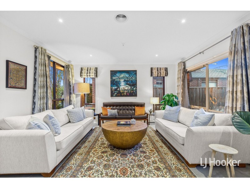 27 Haslewood Street, Point Cook VIC 3030