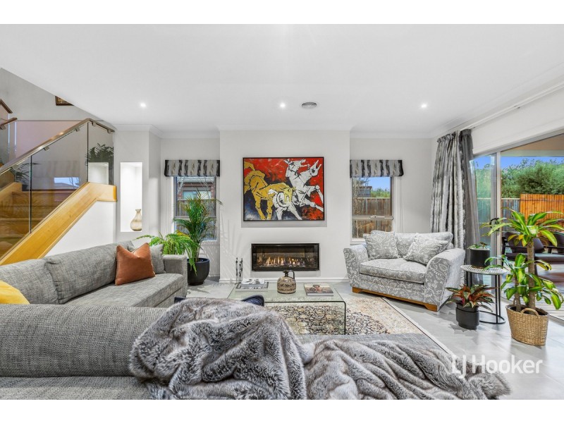 27 Haslewood Street, Point Cook VIC 3030