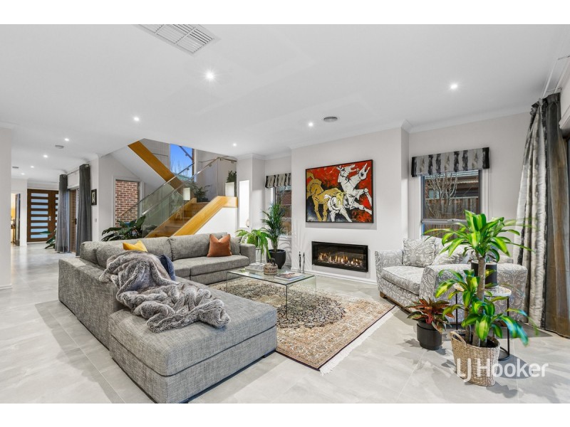 27 Haslewood Street, Point Cook VIC 3030