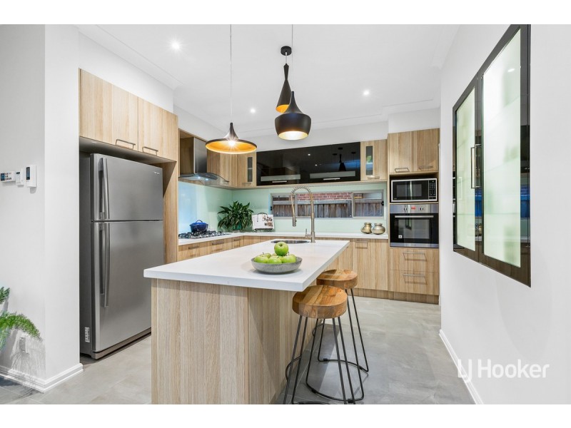 27 Haslewood Street, Point Cook VIC 3030