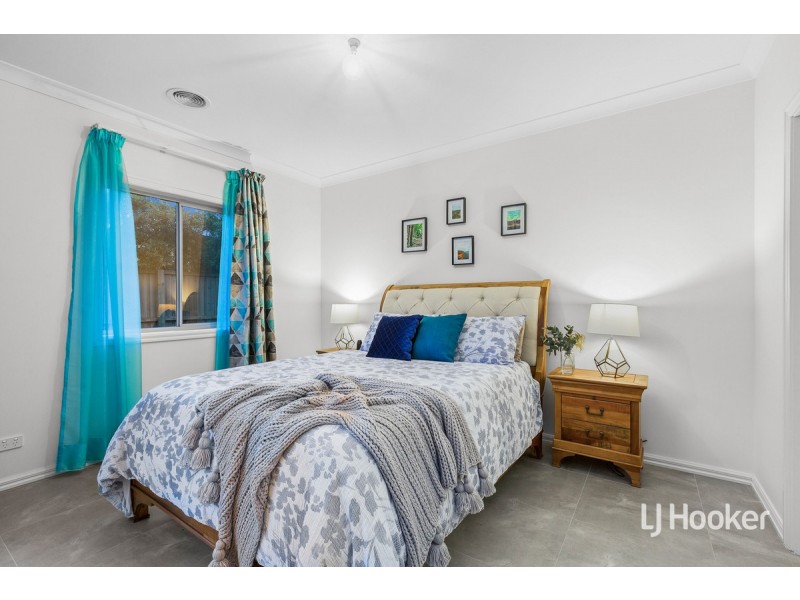 27 Haslewood Street, Point Cook VIC 3030