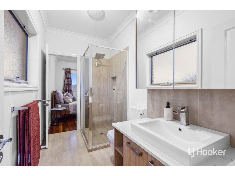 27 Haslewood Street, Point Cook VIC 3030