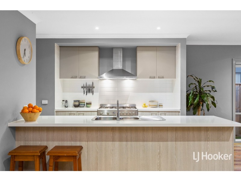 30 Stoneyfell Road, Point Cook VIC 3030