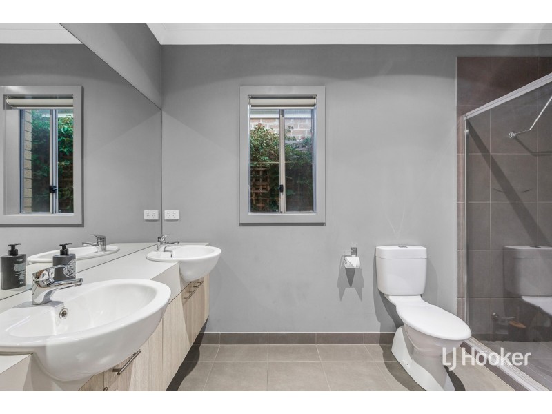 30 Stoneyfell Road, Point Cook VIC 3030