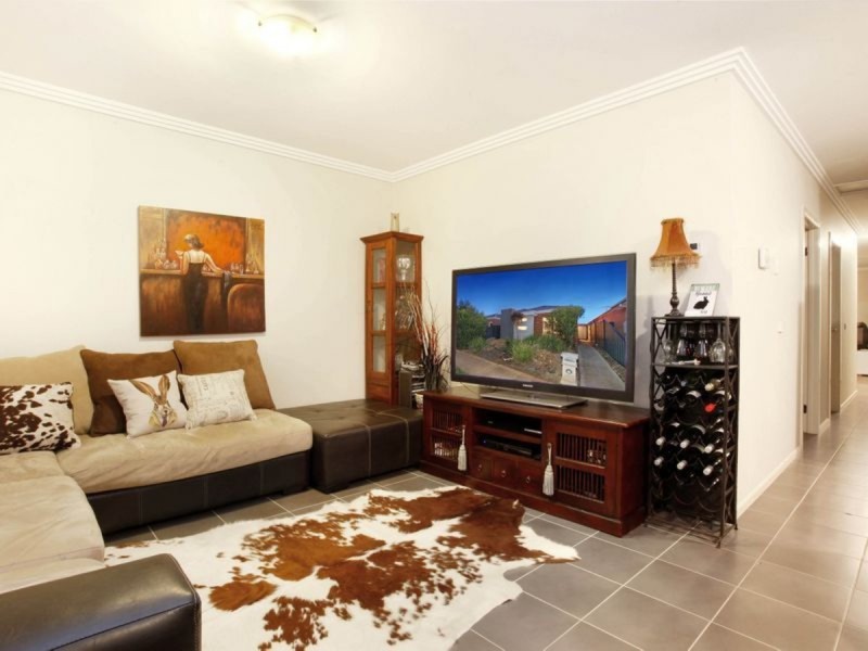 17 Archibald Chase, Point Cook VIC 3030