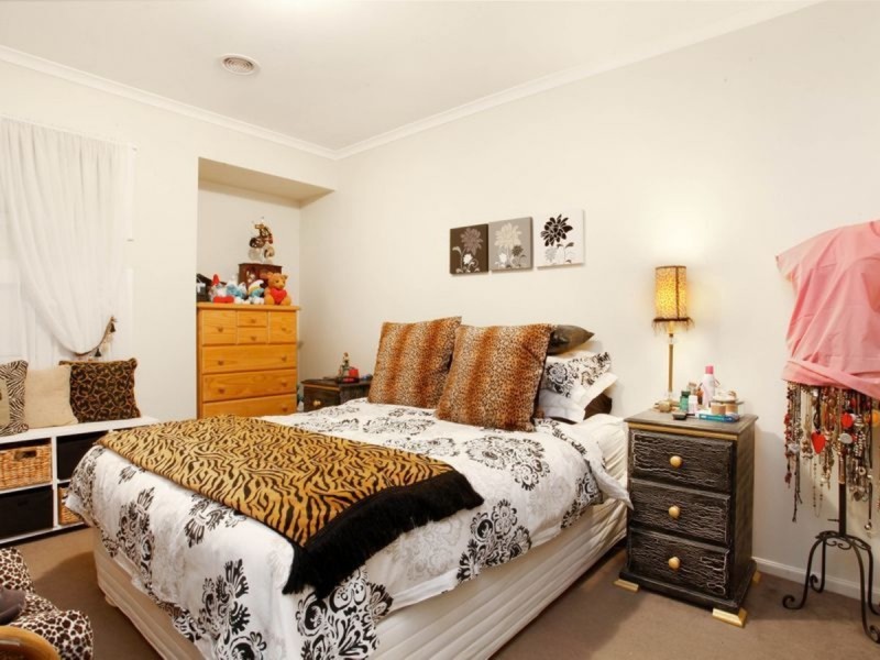 17 Archibald Chase, Point Cook VIC 3030