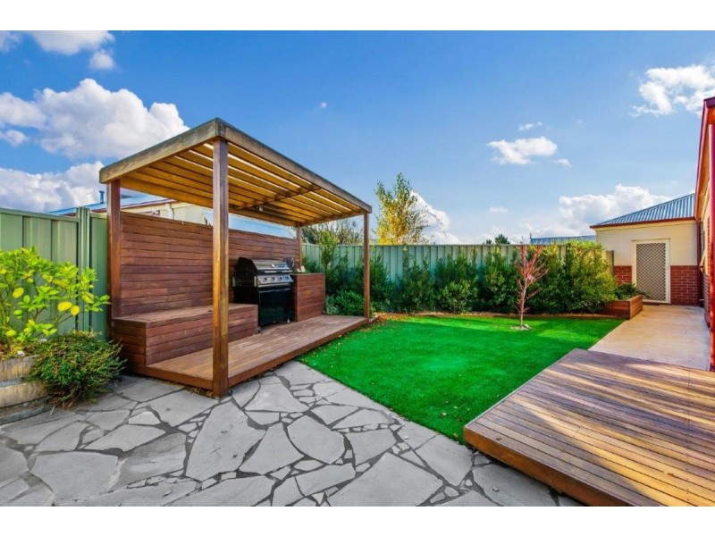 4/13b Riverbend Crescent, Werribee VIC 3030