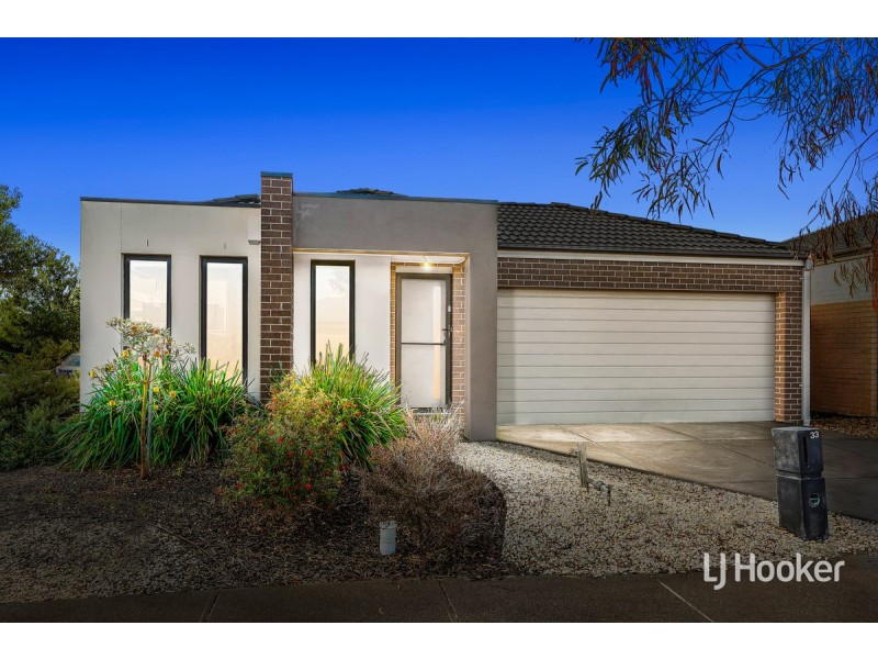 33 Seagrass Crescent, Point Cook VIC 3030