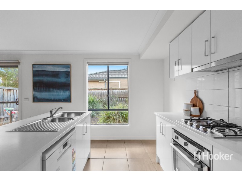 33 Seagrass Crescent, Point Cook VIC 3030