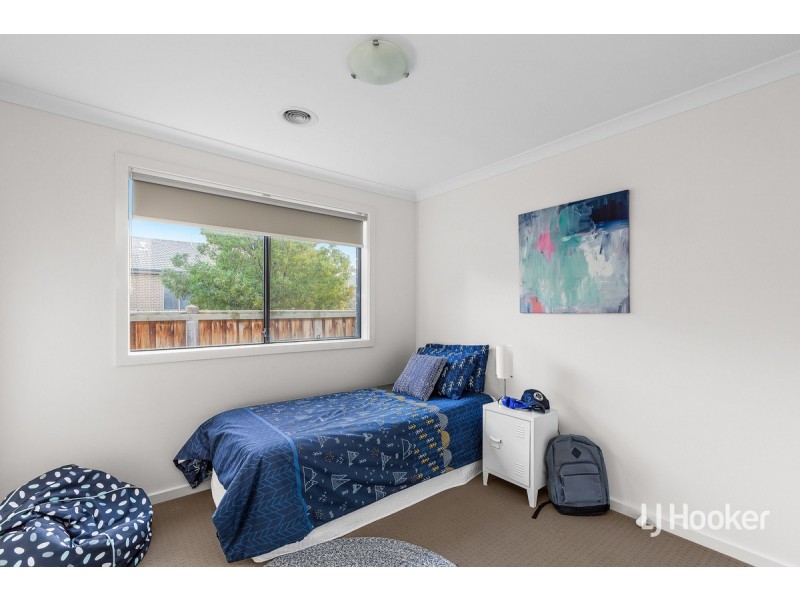 33 Seagrass Crescent, Point Cook VIC 3030