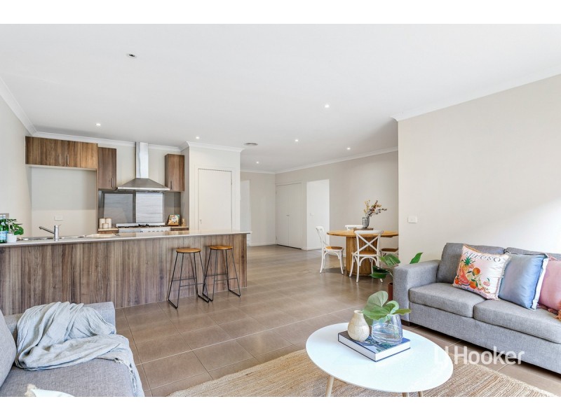1 Youssef Way, Williams Landing VIC 3027