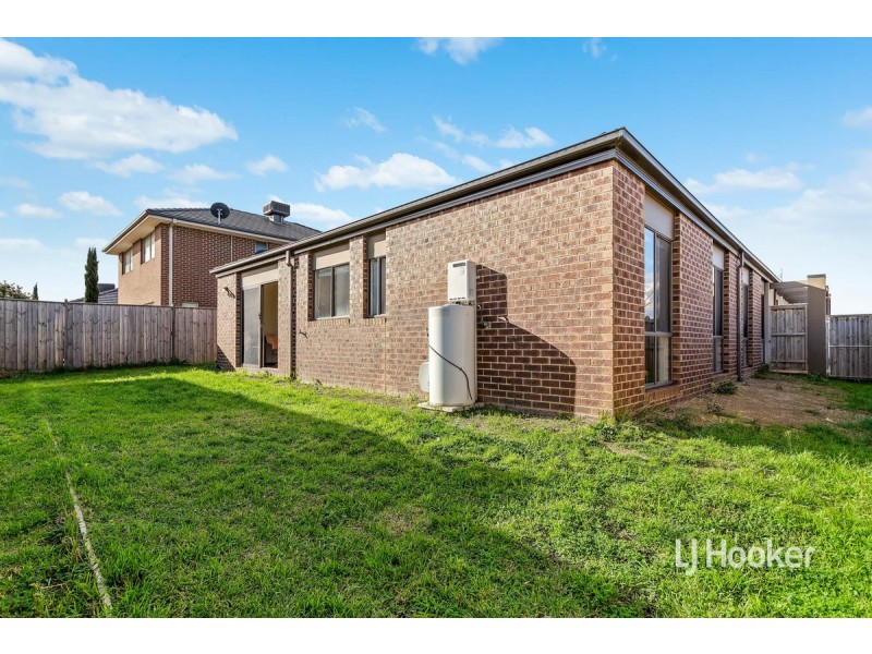 1 Youssef Way, Williams Landing VIC 3027