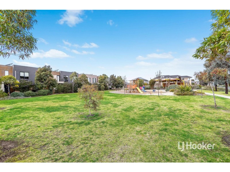 1 Youssef Way, Williams Landing VIC 3027