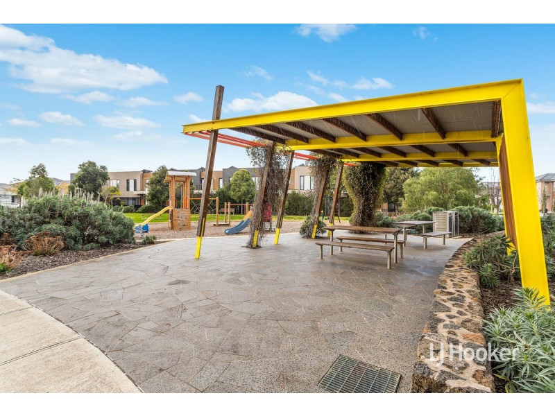 1 Youssef Way, Williams Landing VIC 3027