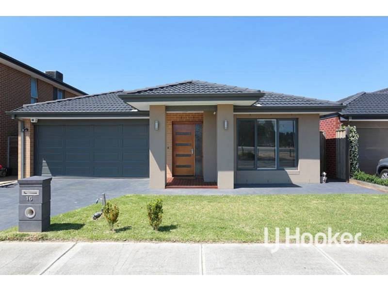 16 McWilliams Crescent, Point Cook VIC 3030