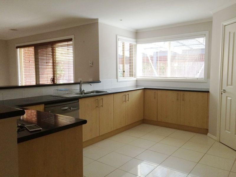 28 Snowbush Terrace, Point Cook VIC 3030