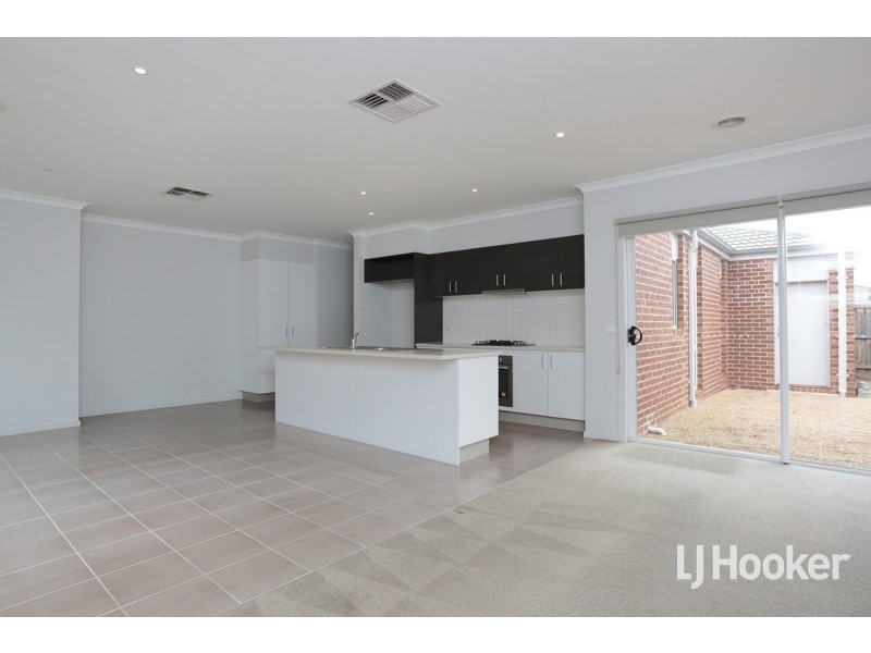 54 Prudence Parade, Point Cook VIC 3030