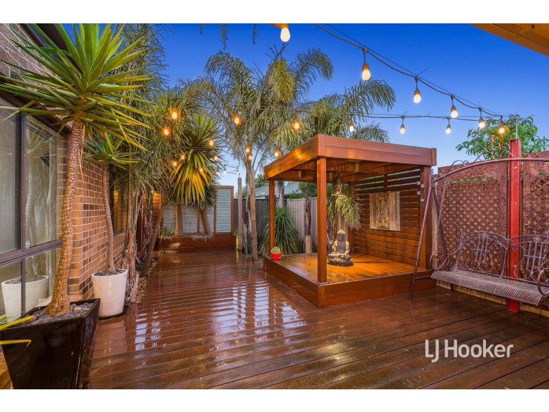 6 Merlot Lane, Point Cook VIC 3030