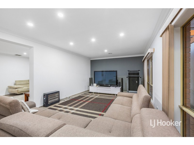 14 Neptune Drive, Point Cook VIC 3030