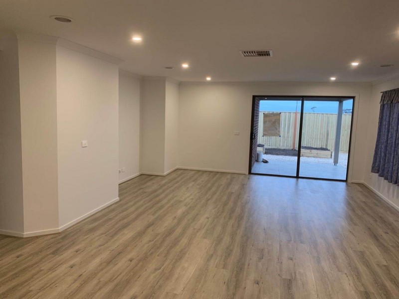 12 Talland Crescent, Truganina VIC 3029