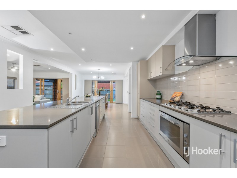19 Boxgrass Street, Point Cook VIC 3030
