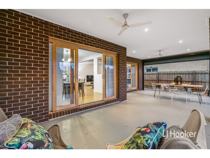 19 Boxgrass Street, Point Cook VIC 3030