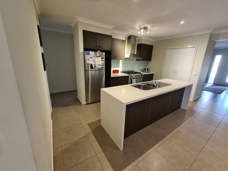 11 Viola Avenue, Point Cook VIC 3030