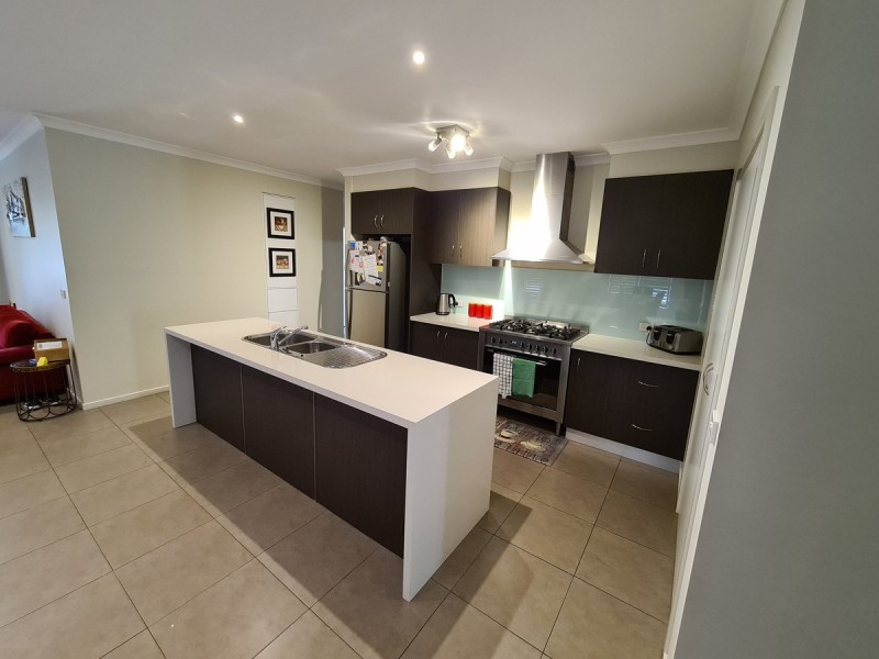 11 Viola Avenue, Point Cook VIC 3030