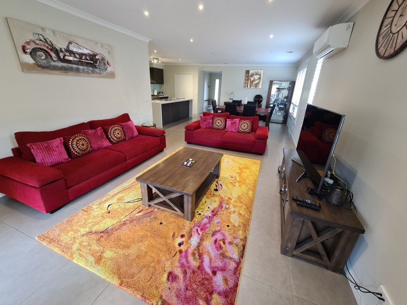 11 Viola Avenue, Point Cook VIC 3030