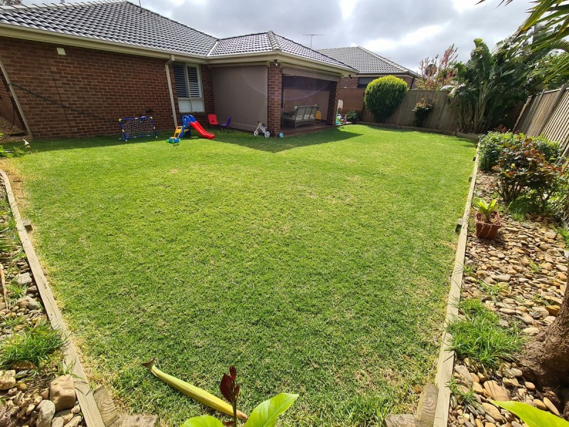 11 Viola Avenue, Point Cook VIC 3030