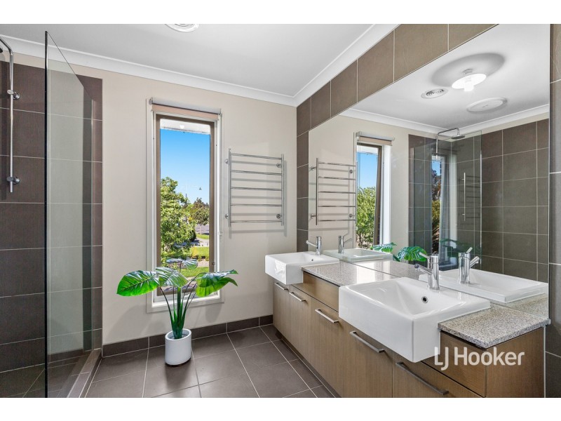 34 Prudence Parade, Point Cook VIC 3030