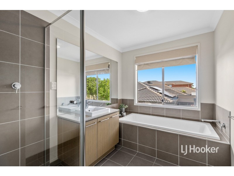 34 Prudence Parade, Point Cook VIC 3030