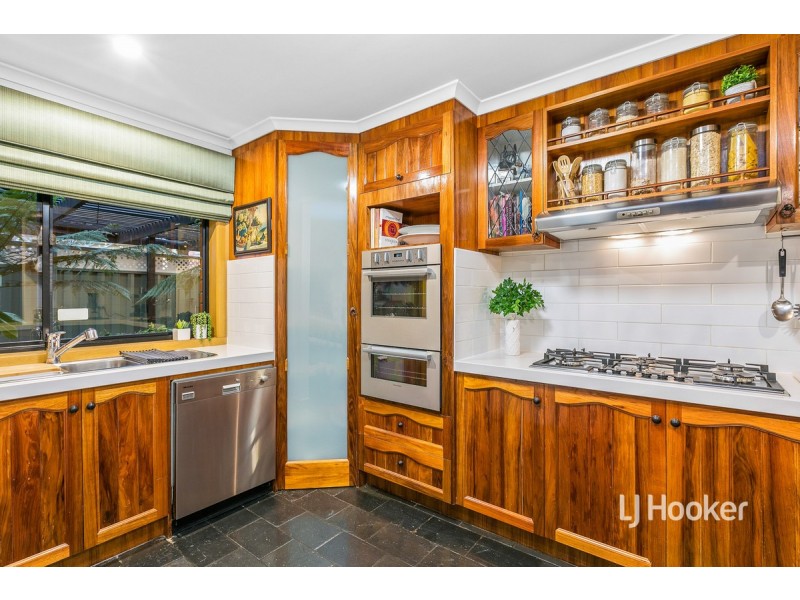 12 Greylea Grove, Seabrook VIC 3028